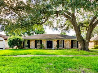 10319 Kirkglen Dr, Houston, TX 77089