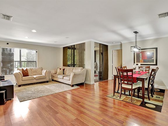 4th image of 4688 NW 22nd St #4238