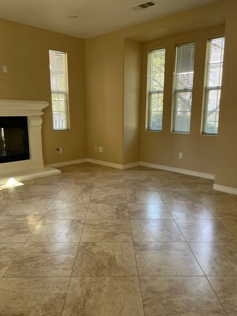 Gorgeous 4 bedroom home for Lease! — Photo 3