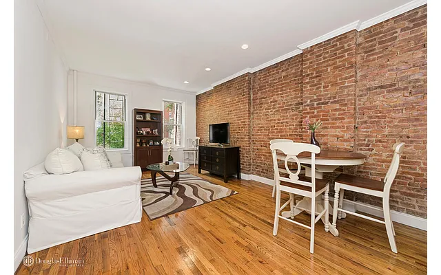 Rented by Douglas Elliman | media 4