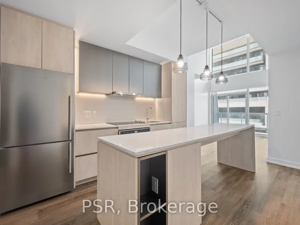 11 Ordnance St #309, Toronto, ON M6K 0H4