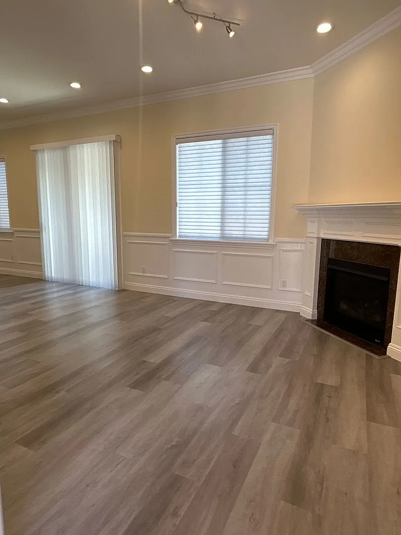 Beautiful 4-bedroom PUD townhouse in Temple City — Photo 2