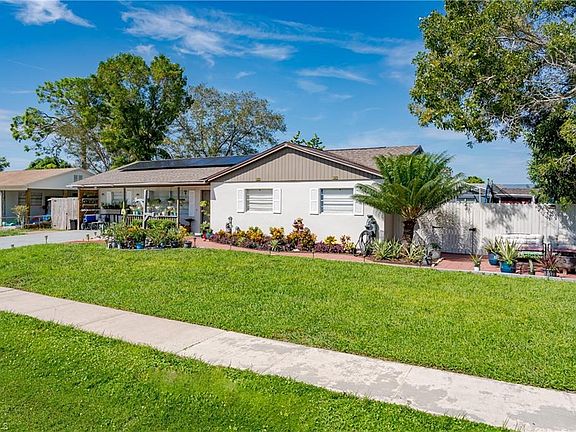 3rd image of 3387 Poinciana ST