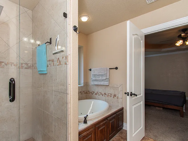 2513 Jackson Dr — Photo 14