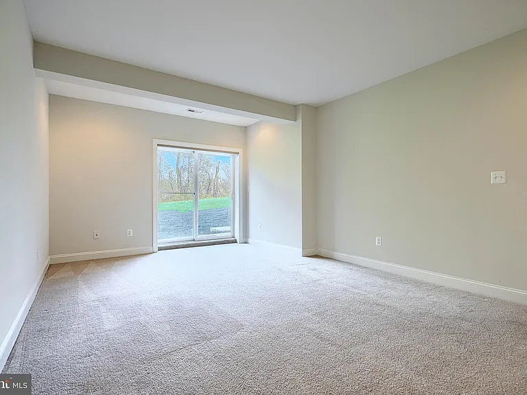 1319 Martin Meadows Dr — Photo 101