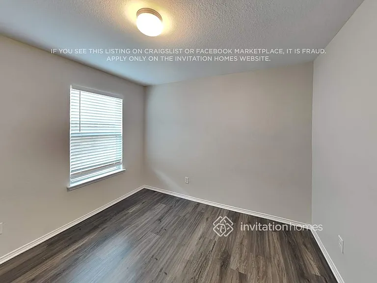 1607 Crown Daisy — Photo 14