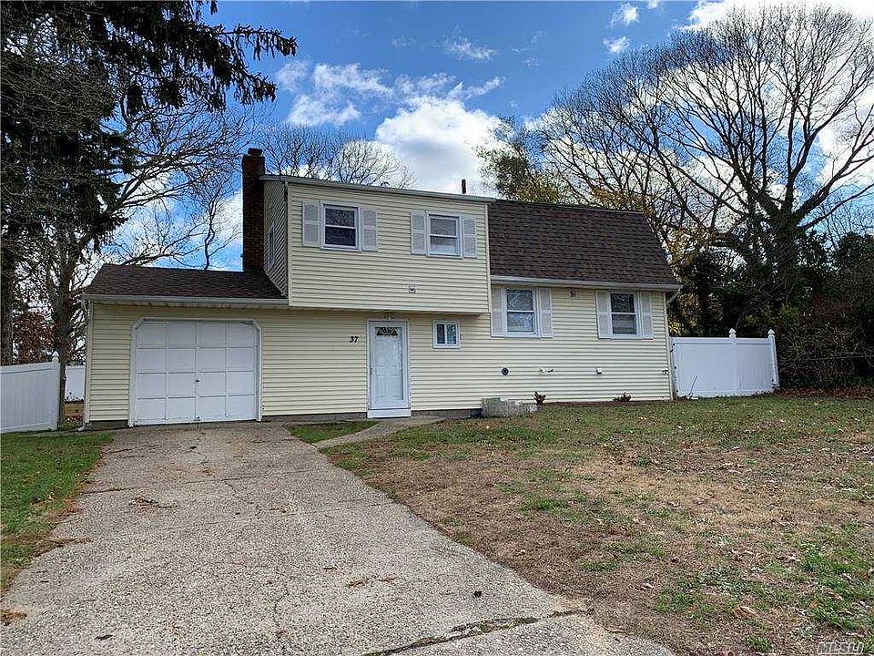 1st image of 37 Park Hill Dr