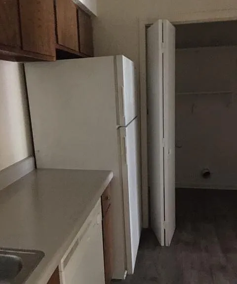 513 Newton St — Photo 8