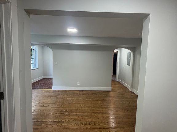 2nd image of 700 Chalfonte Pl APT 2