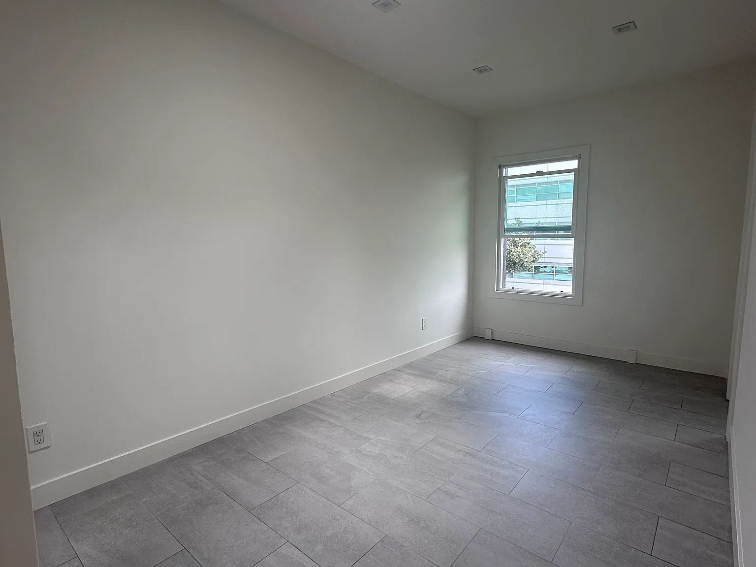 1 bed, 600 sqft, $2,500 — Photo 2