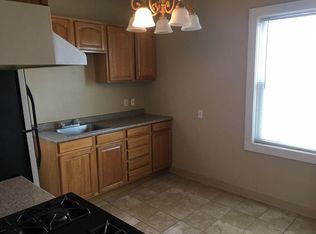 34 Grosvenor Ave #1, Providence, RI 02908