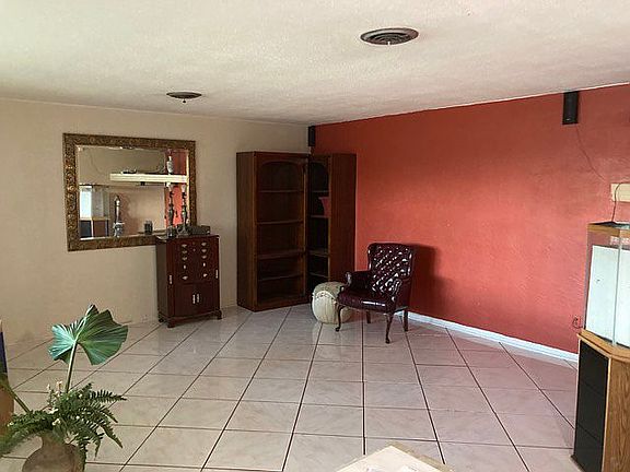 4th image of 141 Ellicott Dr