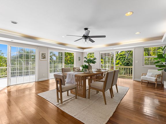 Dining Area (Photos shown are professionally staged. Home is rented unfurnished)