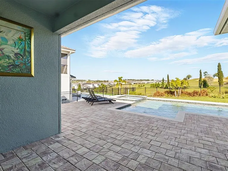 16008 Volterra Point — Photo 36