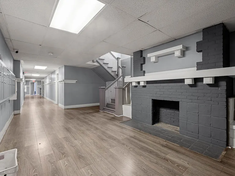 2422 Sichel St — Photo 15