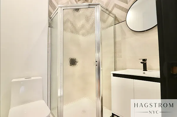 Rented by Hagstrom Management Inc | media 21