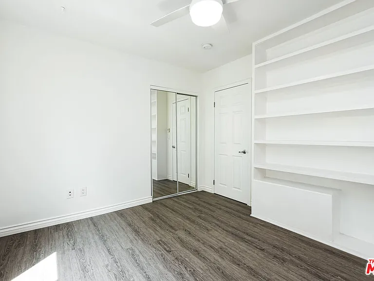 8718 Rosewood Ave — Photo 22