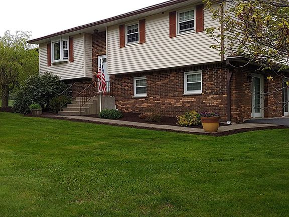 2nd image of 36 Hilltop Dr