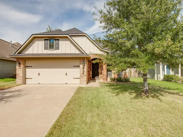 233 Fieldstone Pl, College Station, TX 77845