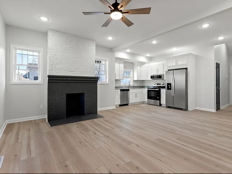 841 Georgetown St — Photo 4