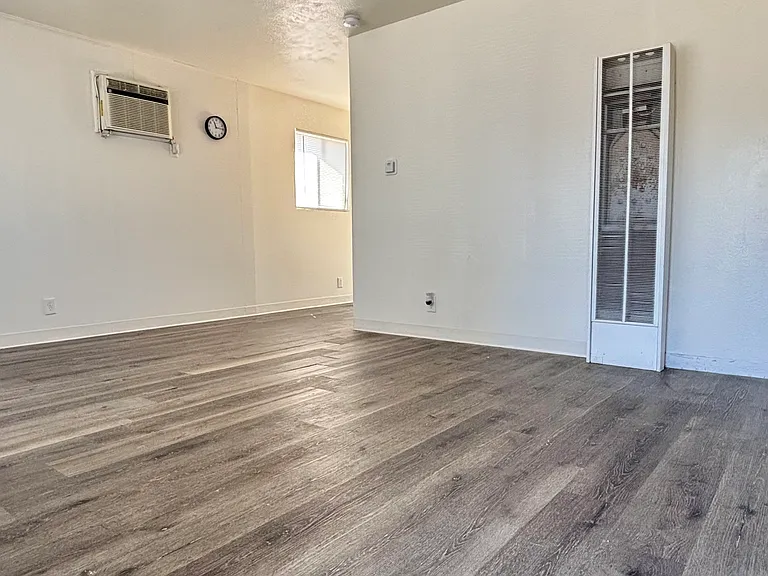 1310 W El Monte St #1310 — Photo 5