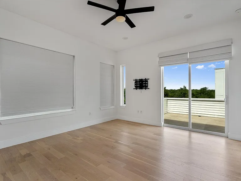 4712 Reyes St #1 — Photo 21