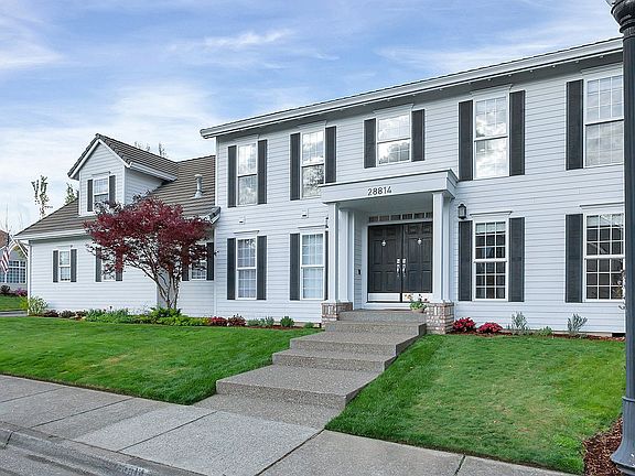 3rd image of 28814 SW Crestwood Dr