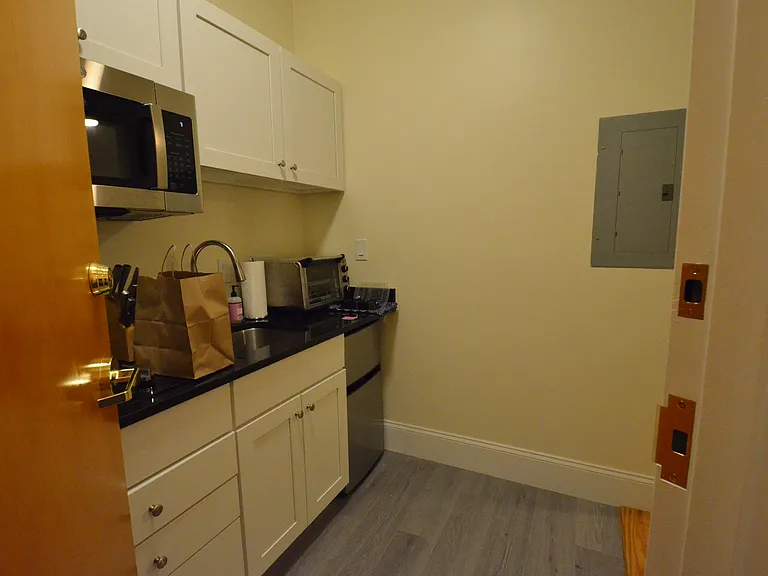 79 Westland Ave #8 — Photo 6