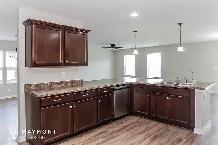 111 Winstead Cir — Photo 10