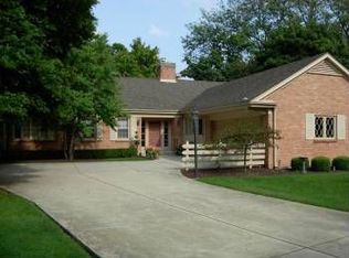 633 S County Line Rd, Hinsdale, IL 60521