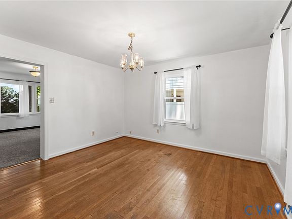 2nd image of 3207 Evergreen Ave