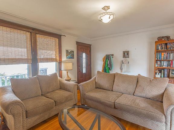 2218 Lyndon Ave-55