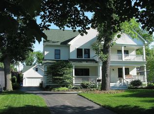 72 Chestnut Ave, Clarendon Hills, IL 60514