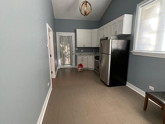 2nd image of 4228 W Van Buren St #1RB