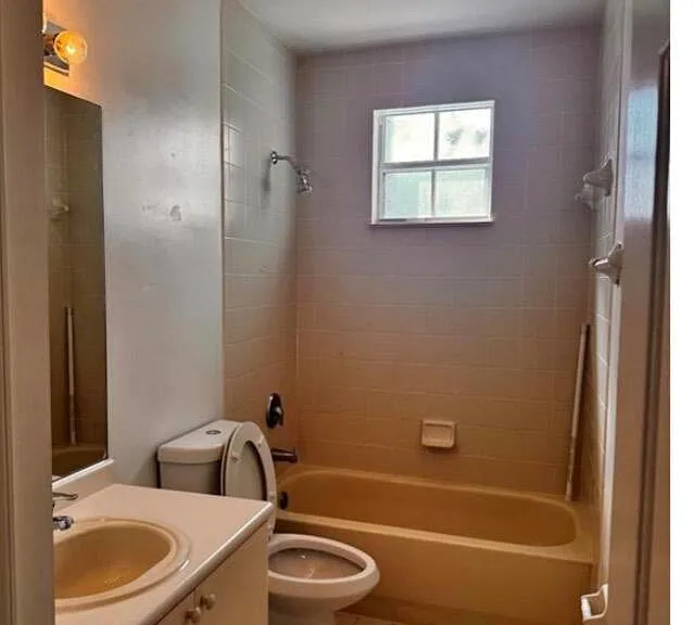 15746 SW 41st St — Photo 6