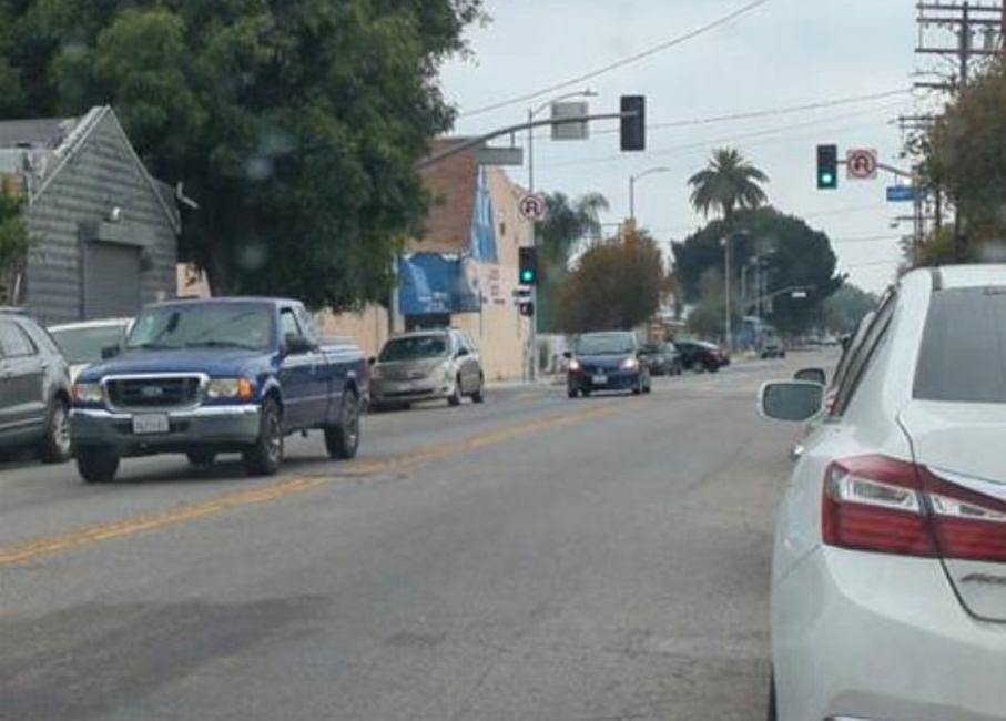 2nd image of 10611 Compton Ave