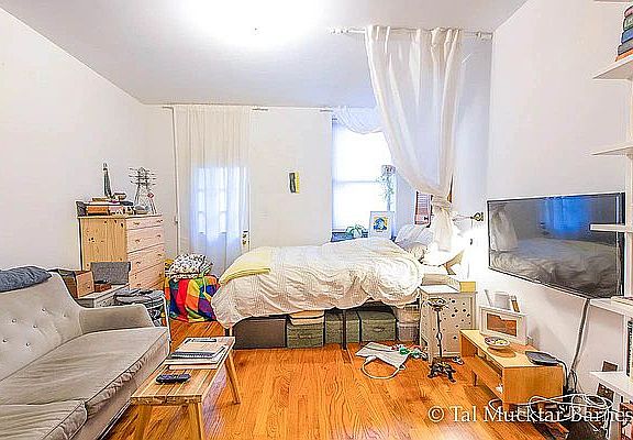 5th image of 28 Orchard St APT 2B