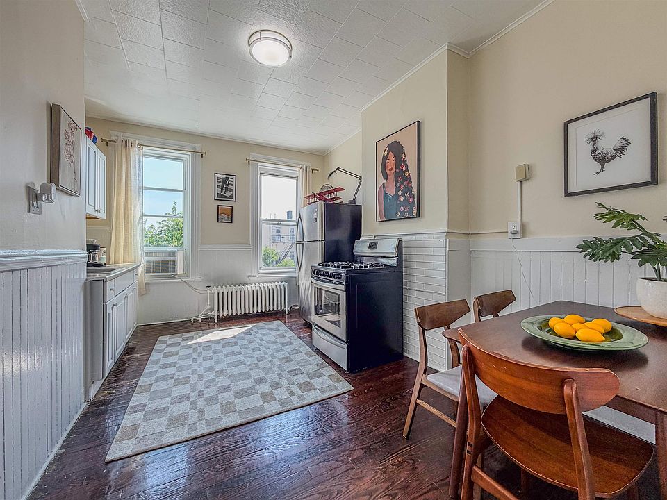 1st image of 603 11th St APT 3