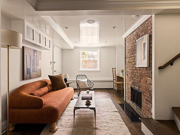 5th image of 53 Horatio St #1/3