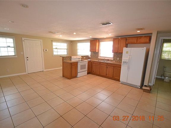 3rd image of 3816 E 32nd Ave