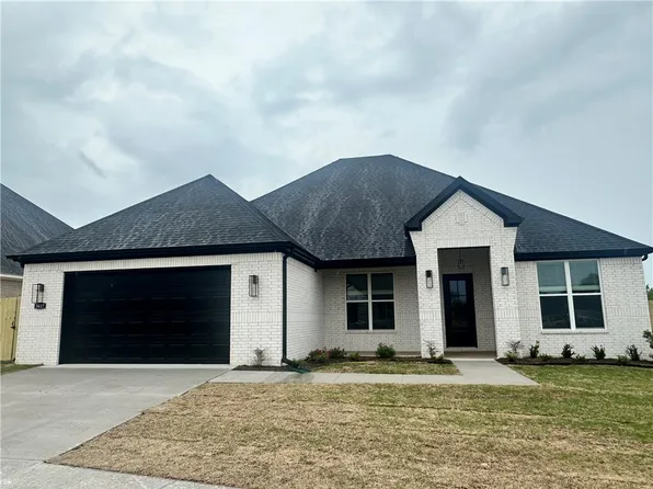 3617 E Greystone Dr, Fayetteville, AR 72764