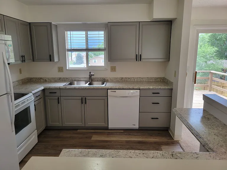 5710 Eldora Dr — Photo 3