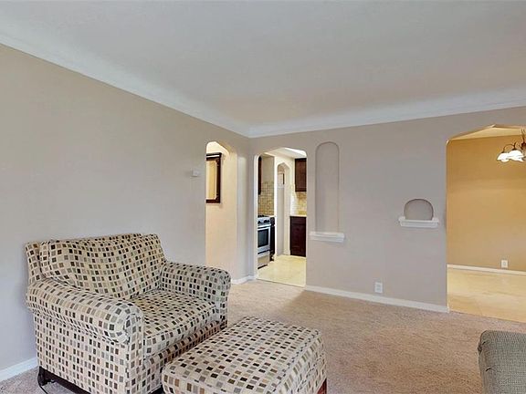5th image of 4643 E 90th St