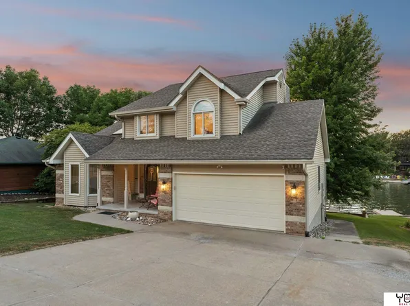 9512 Clubhouse Cir, Plattsmouth, NE 68048