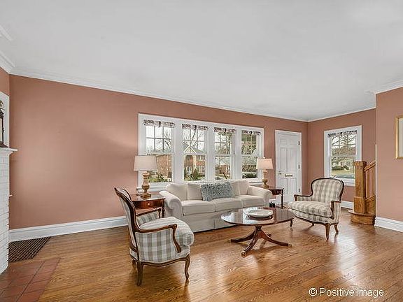 4th image of 4241 Garden Ave