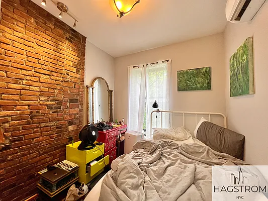 Rented by Hagstrom Management Inc | media 36