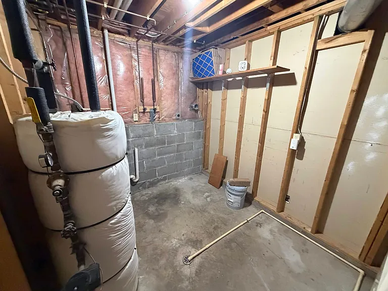 3303 Eddy Ln — Photo 16
