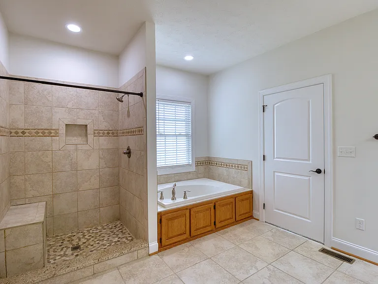 158 Locust Grove Ln — Photo 9