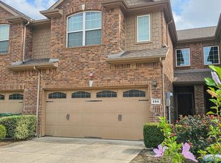 254 Barrington Ln, Lewisville, TX 75067
