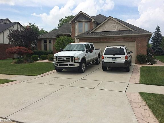 3rd image of 49719 Willowood Dr